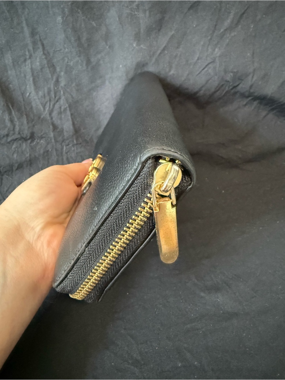 Kate Spade Toujours Zip Around Continental Wallet in Black Pebbled Leather - Picture 2 of 9